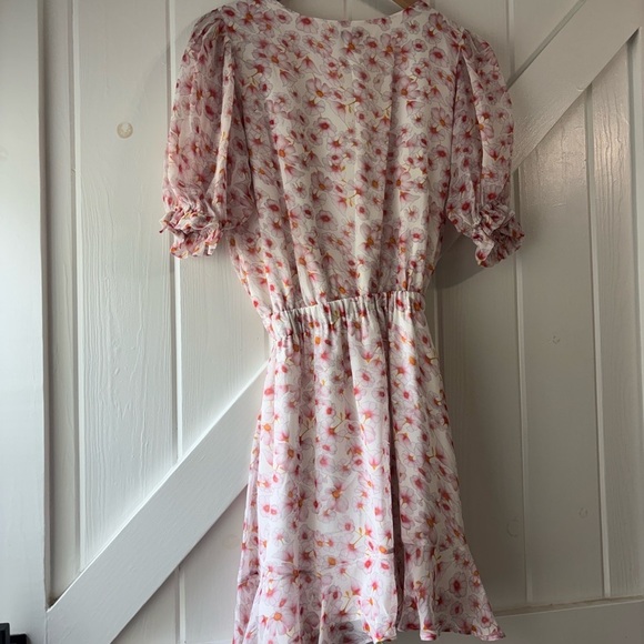 Karina Grimaldi Floral Silk V-Neck mini Dress Size Medium - Picture 5 of 10